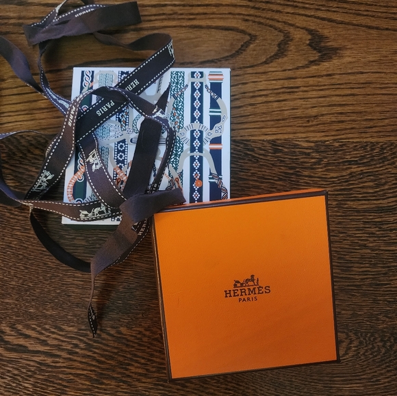 Hermes Clic H Bracelet - Picture 7 of 14